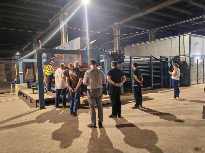 拉脱维亚市政府代表团莅临考察盛怀高端烘干机